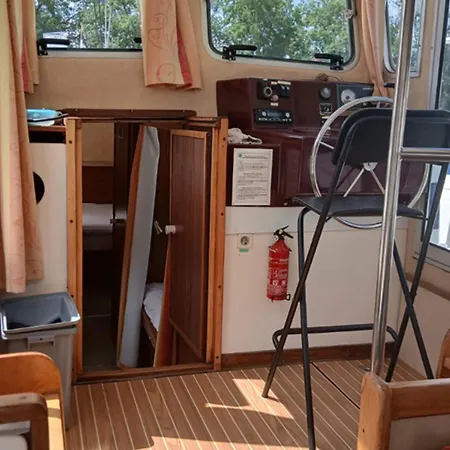 Penichette Vintage Sur L'eau - 6 Pers. - Api-1-46-40 Ботель *