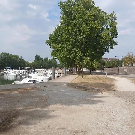 Penichette Vintage Sur L'eau - 6 Pers. * Cognac